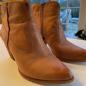 Frye Women’s Short Boots
